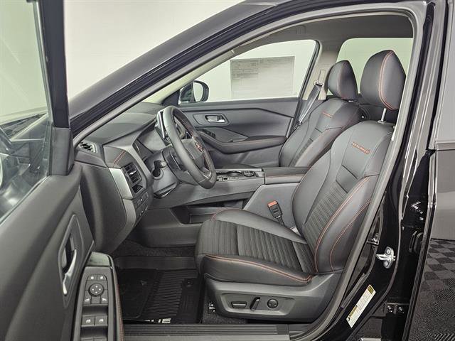 New 2026 Nissan Rogue SV image 25