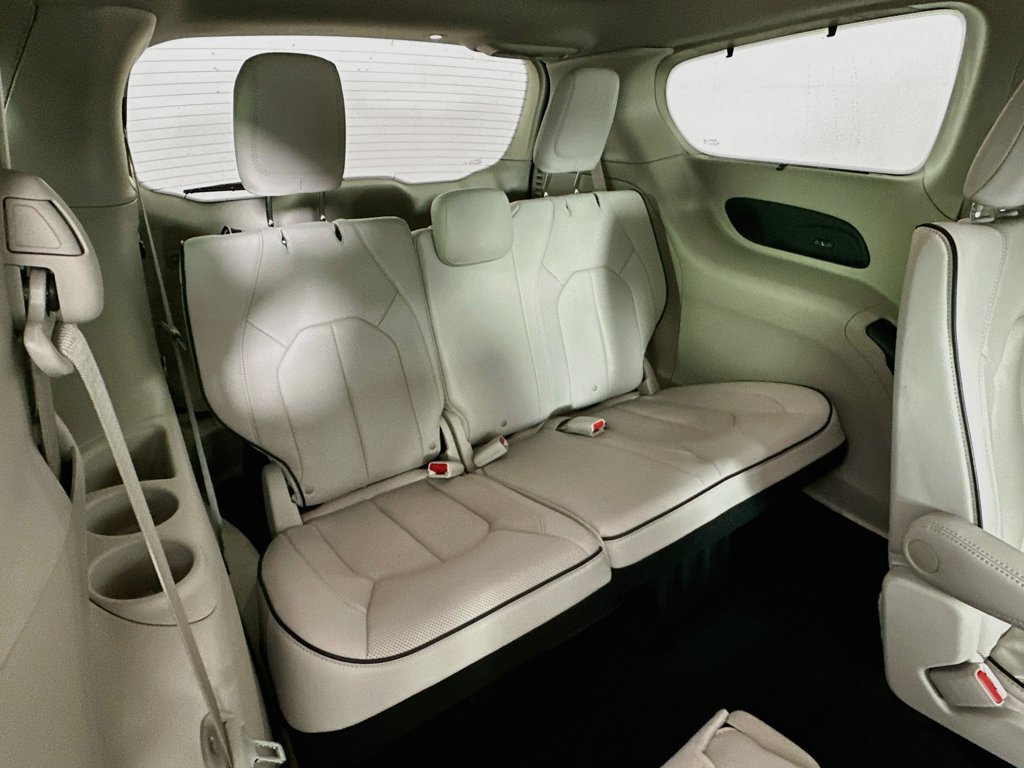 Certified 2021 Chrysler Pacifica Limited w/ Premium & Safety Sphere Group AWD/4WD image 39