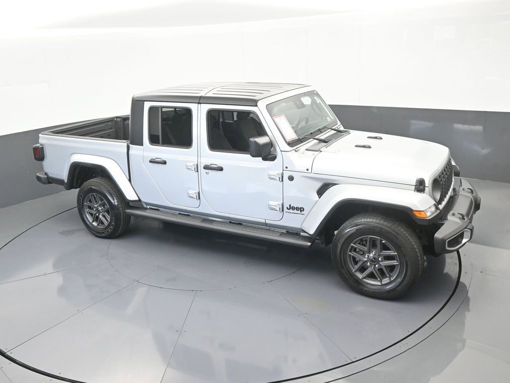 Used 2024 Jeep Gladiator Sport image 53