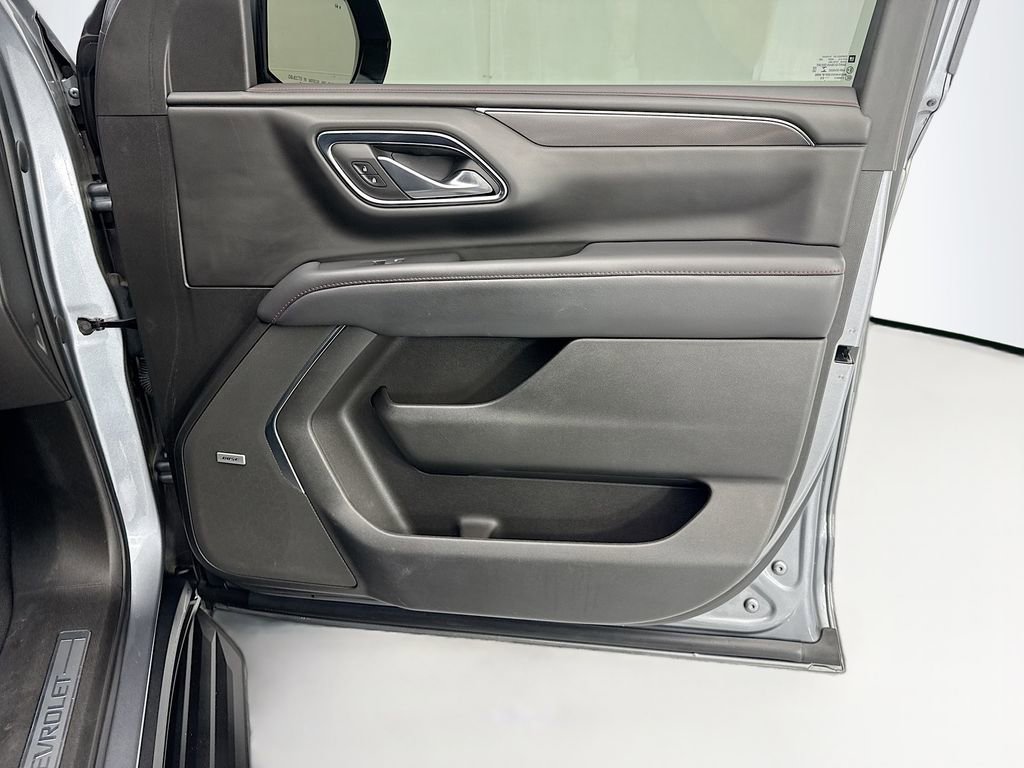 Used 2022 Chevrolet Tahoe RST w/ Luxury Package image 24