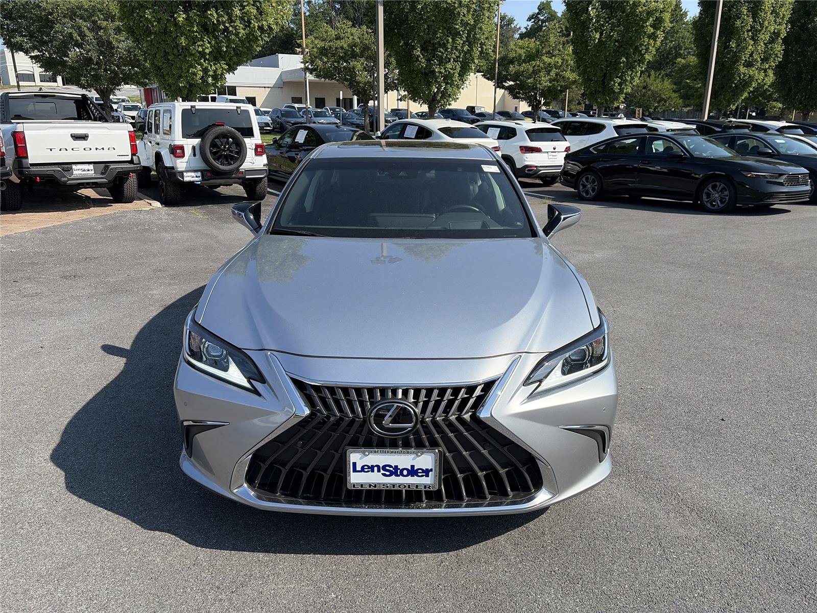 Used 2025 Lexus ES 350 w/ Premium Package FWD image 8