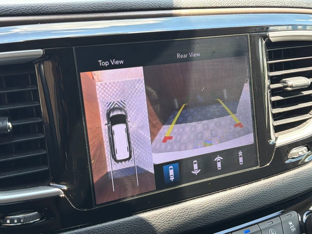 Used 2019 Chrysler Pacifica Touring Plus w/ Advanced Safetytec Group FWD image 10