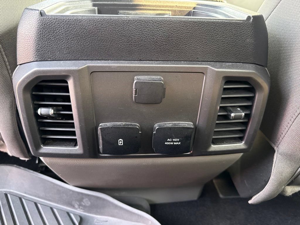 Used 2019 Ford F150 XLT w/ Equipment Group 302A Luxury AWD/4WD image 18