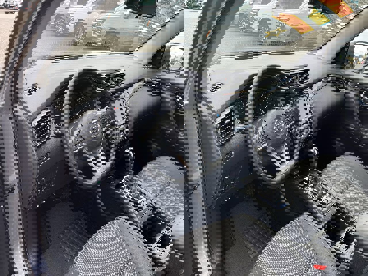 Used 2022 Nissan Rogue Sport SV w/ Technology Package AWD/4WD image 9