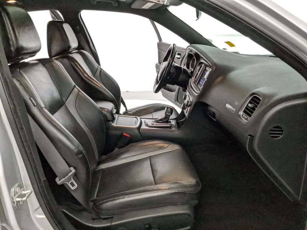 Used 2020 Dodge Charger SXT w/ Leather Interior Group RWD image 22
