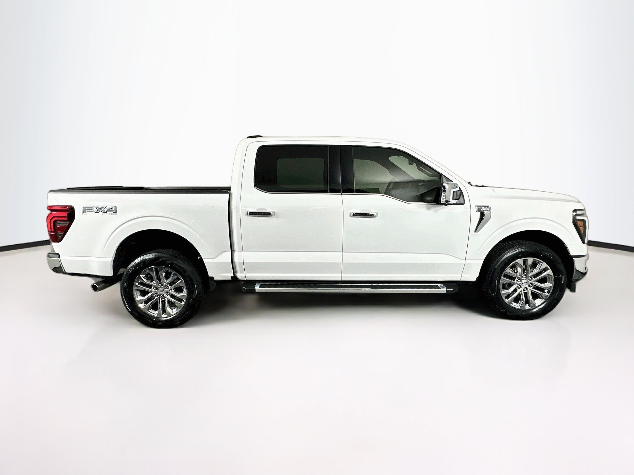Used 2024 Ford F150 Lariat w/ FX4 Off-Road Package AWD/4WD image 10