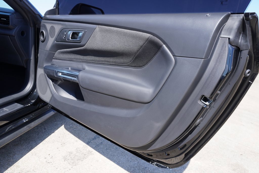 Certified 2025 Ford Mustang Coupe image 21
