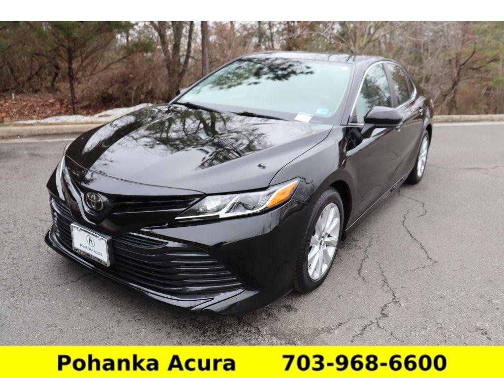 Used 2019 Toyota Camry LE image 3