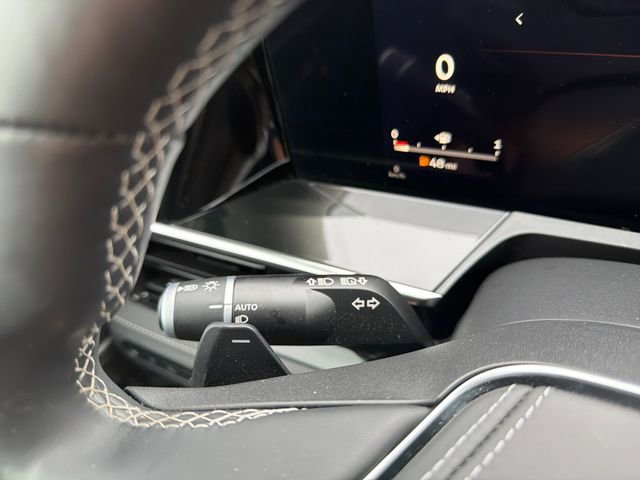 Used 2025 INFINITI QX80 Sensory AWD/4WD image 13