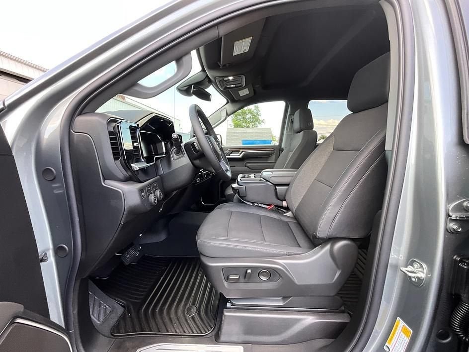 New 2026 Chevrolet Silverado 1500 LT AWD/4WD image 3