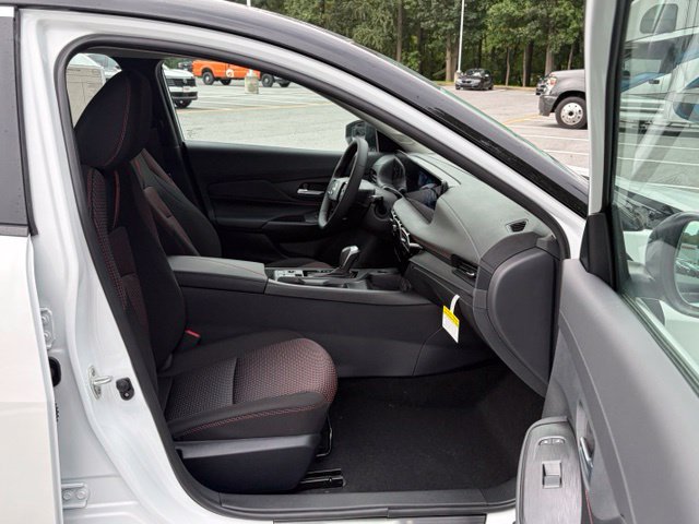 New 2027 Nissan Sentra SR w/ Floor Mat Package FWD image 27