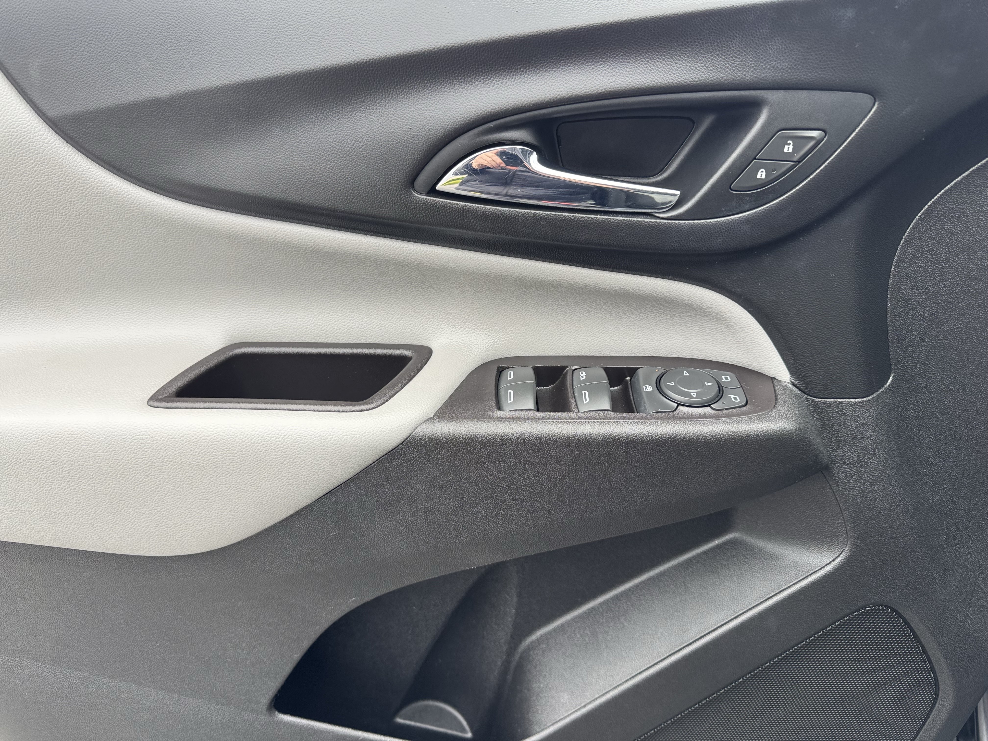 Certified 2022 Chevrolet Equinox LS AWD/4WD image 10