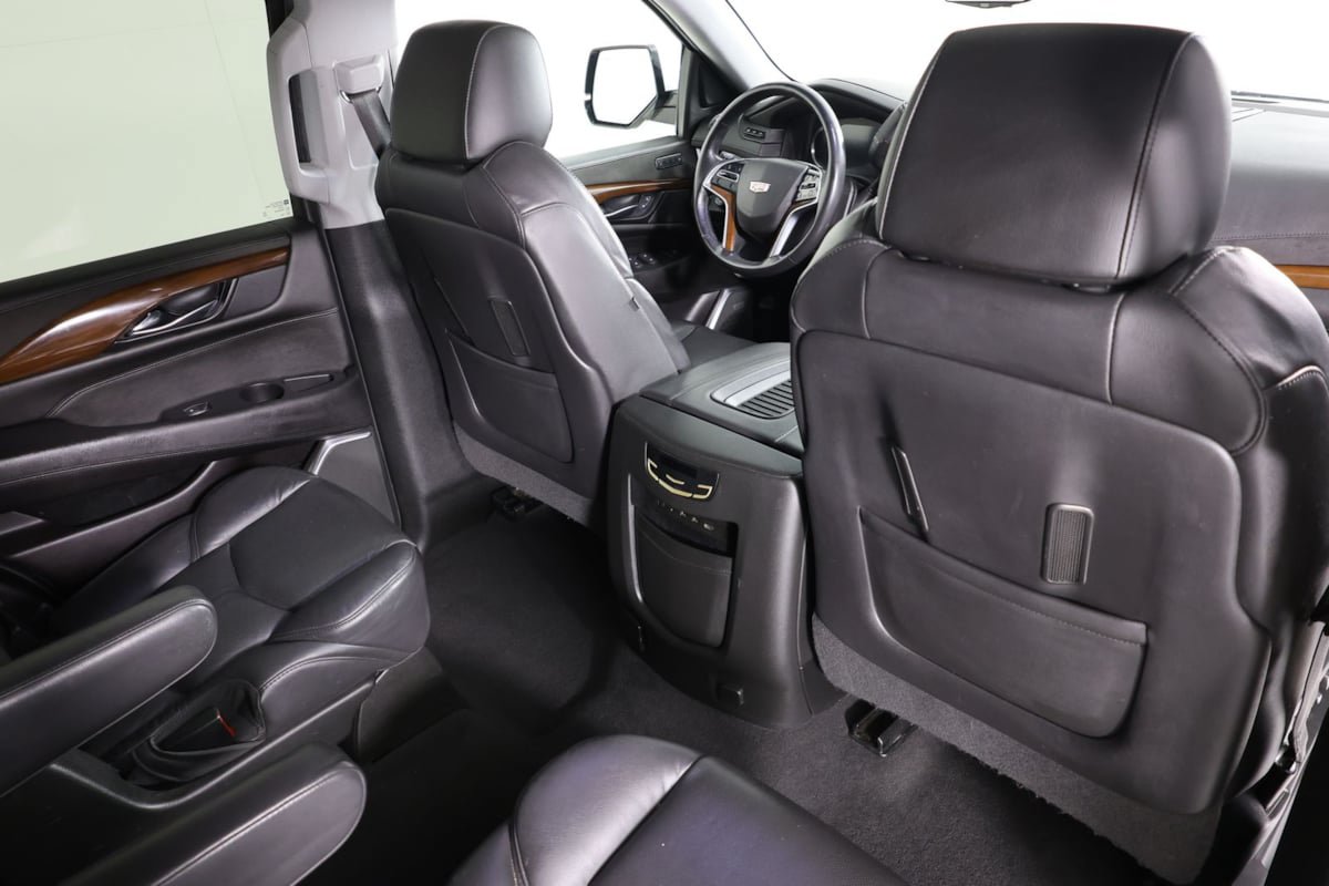 Used 2020 Cadillac Escalade Luxury AWD/4WD image 43