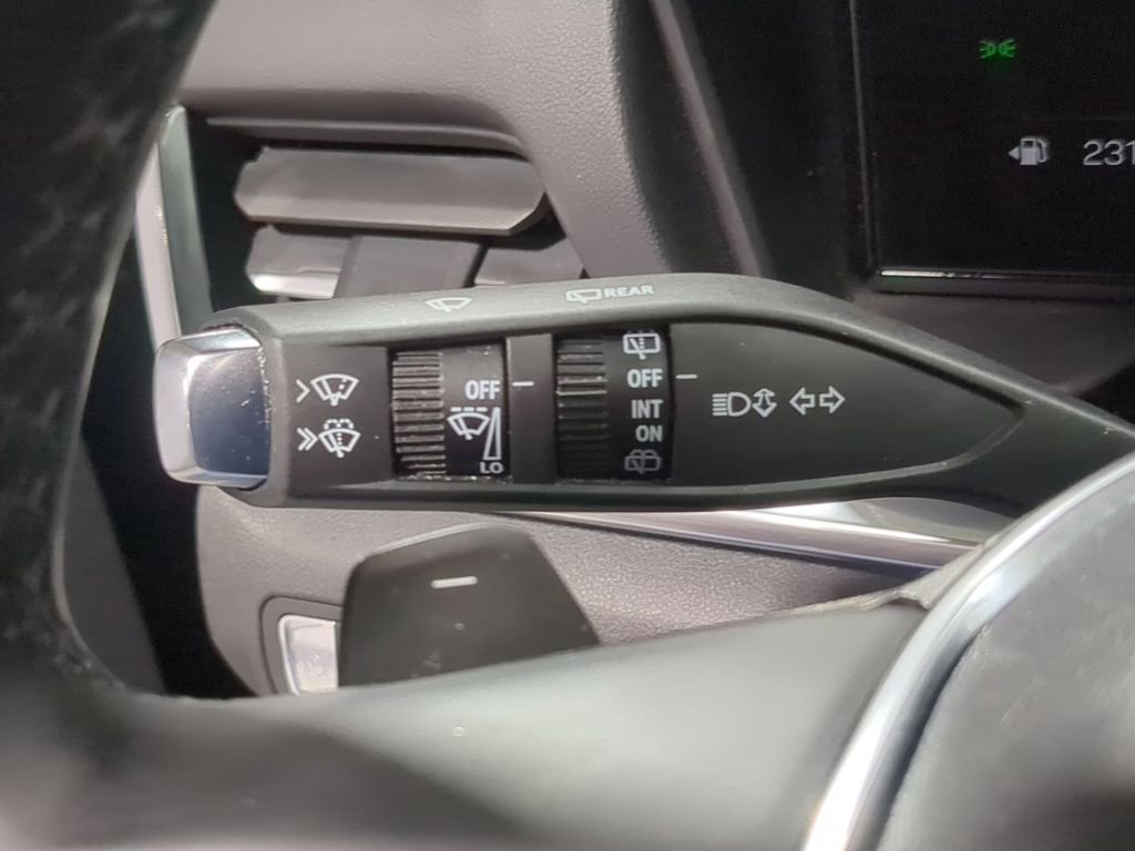 Used 2025 GMC Terrain Elevation w/ Elevation Premium Package image 31