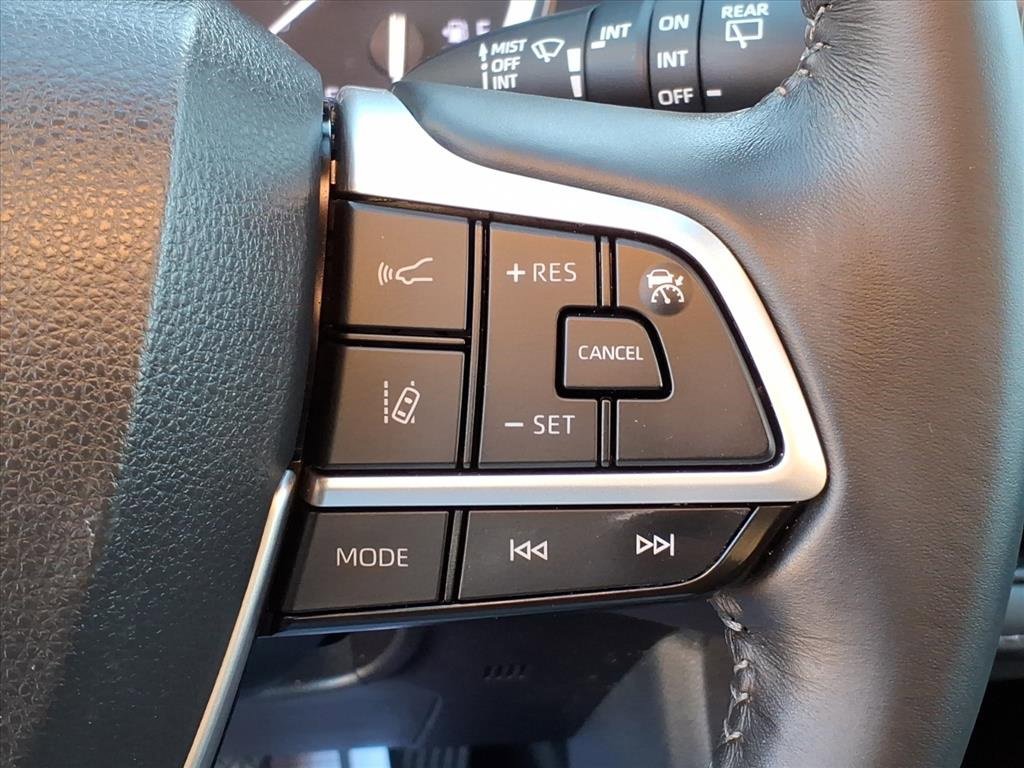 Used 2022 Toyota Highlander XLE image 21