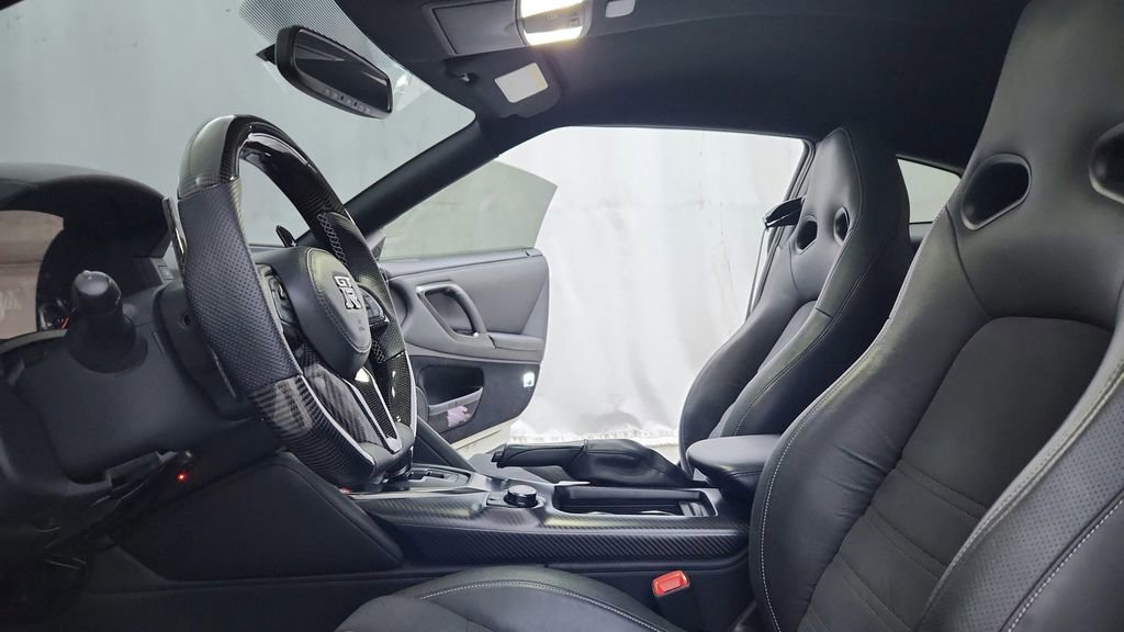 Used 2019 Nissan GT-R image 70
