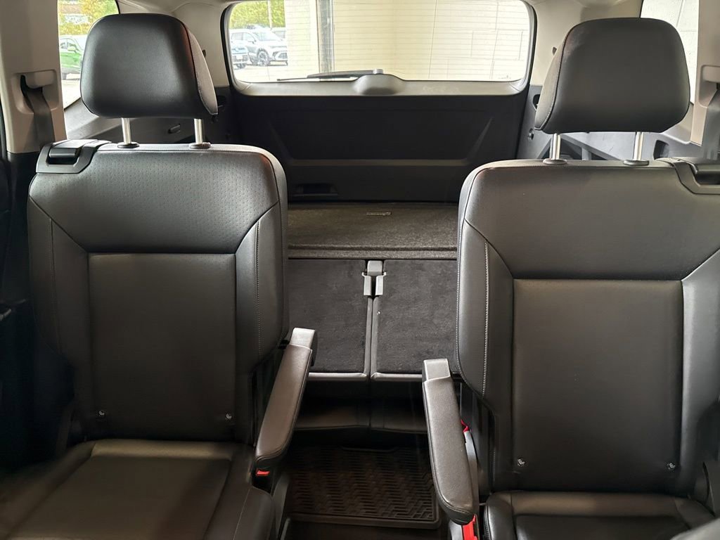 Used 2019 Volkswagen Atlas SE w/ Panoramic Sunroof Package image 15