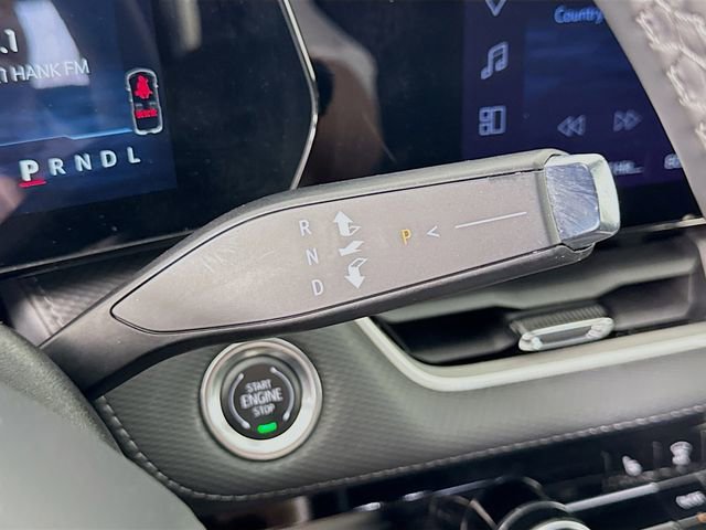 Used 2025 Chevrolet Equinox LT image 18