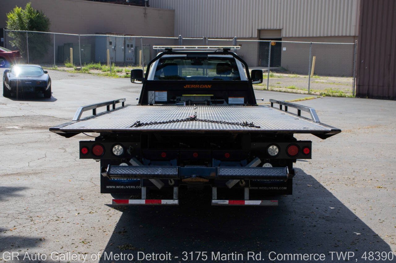 Used 2024 RAM 5500 SLT w/ Quick Order Package 2YG SLT AWD/4WD image 5