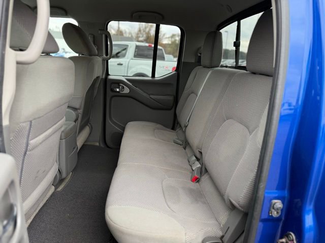 Used 2014 Nissan Frontier SV image 17