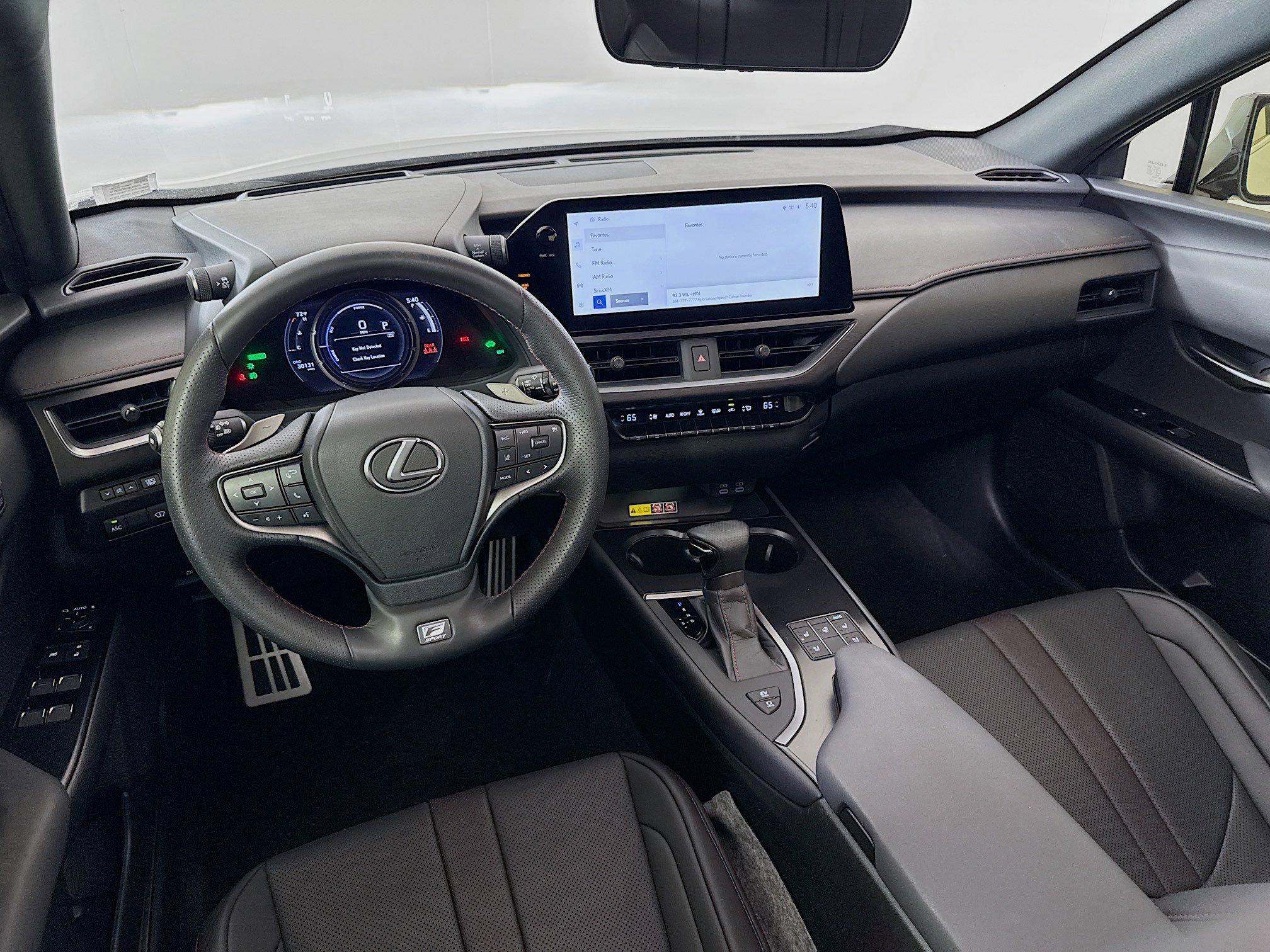 Used 2023 Lexus UX 250h F Sport image 23