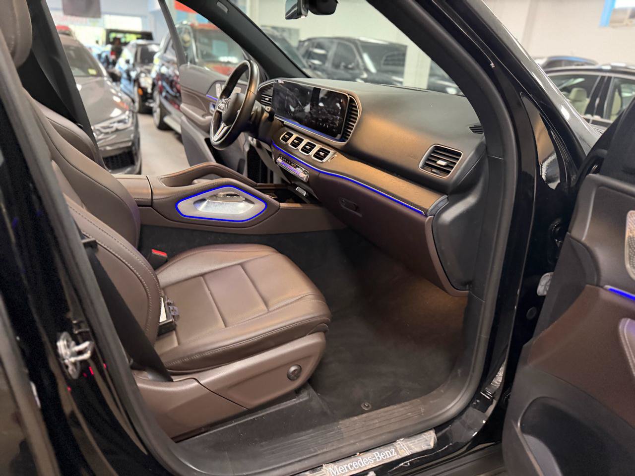 Used 2022 Mercedes-Benz GLE 350 4MATIC w/ AMG Line Exterior image 26