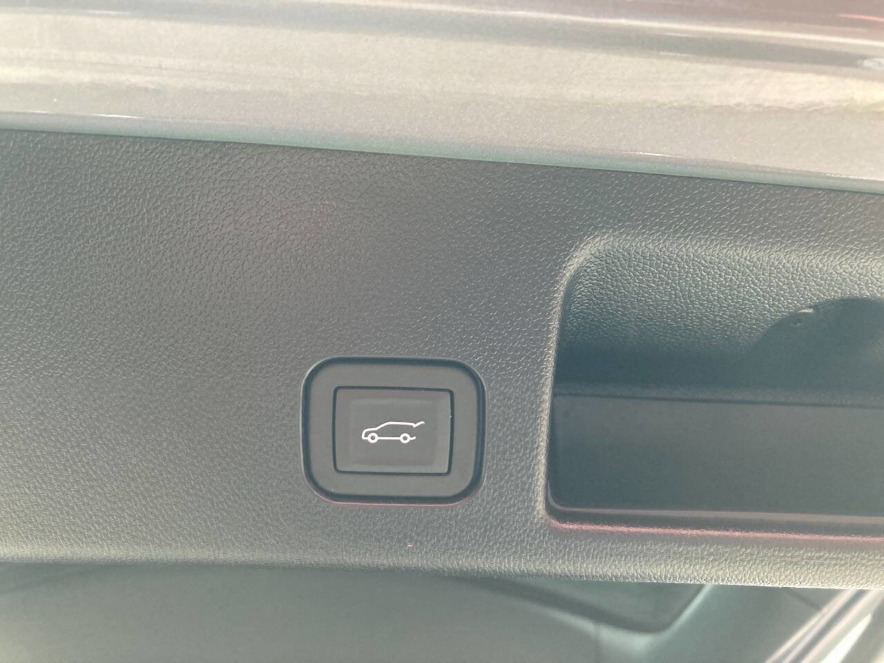 Used 2025 Chevrolet Equinox EV LT w/ Convenience Package II FWD image 21