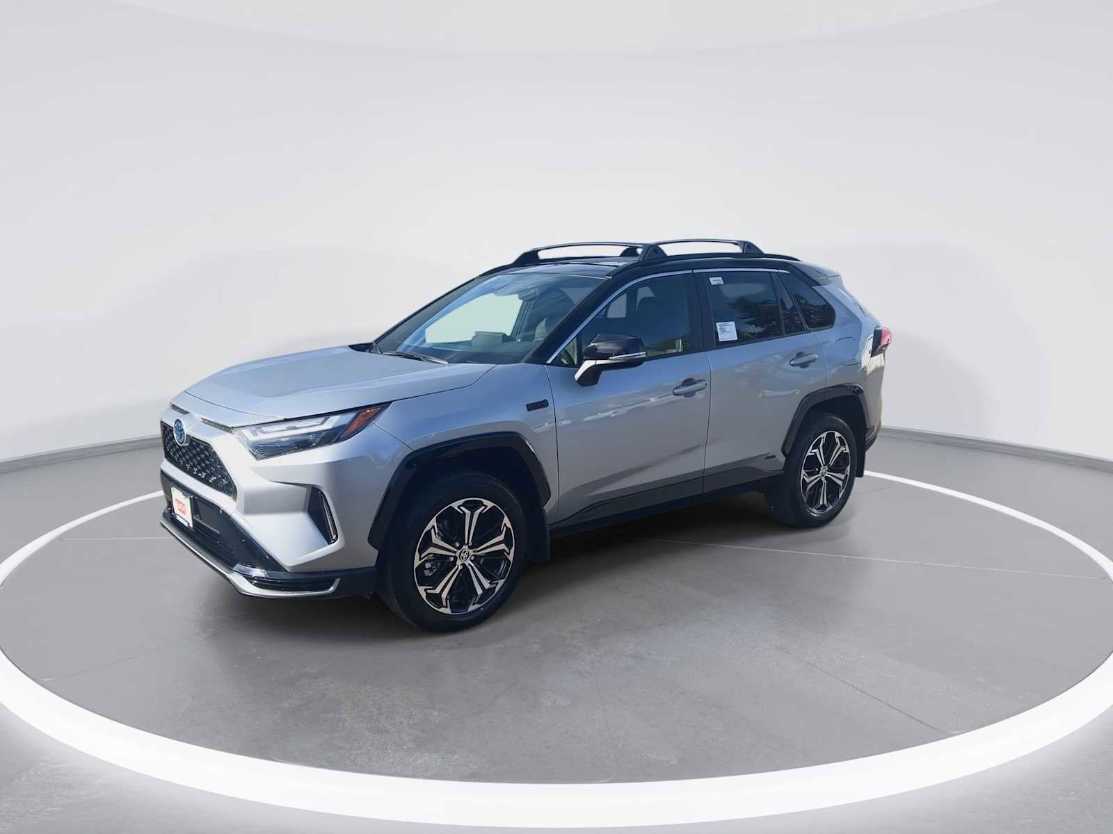 New 2024 Toyota RAV4 XSE w/ Weather Package image 4