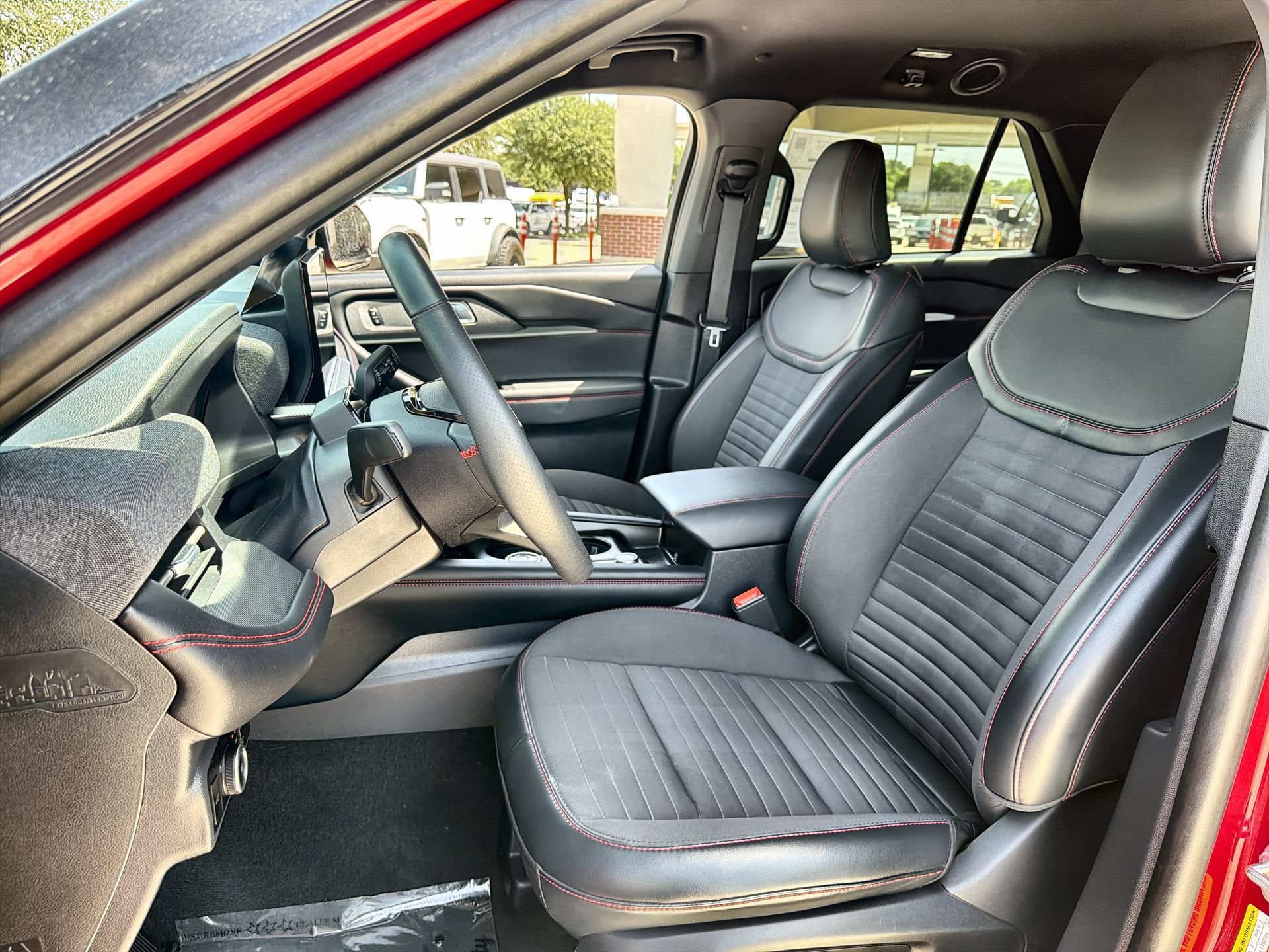 Certified 2025 Ford Explorer ST-Line w/ Premium Package RWD image 11