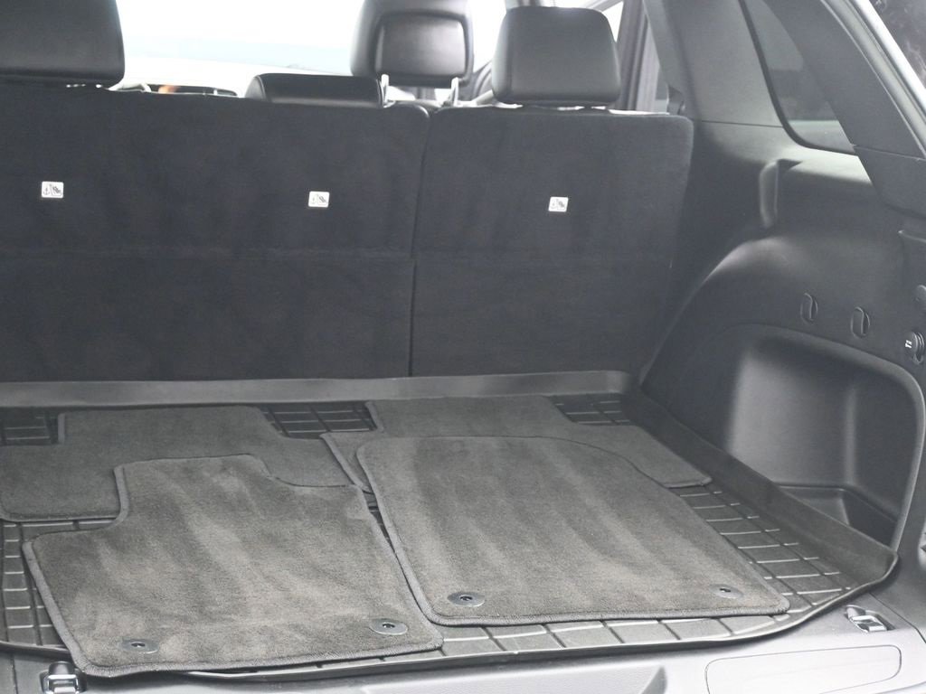 Used 2021 Jeep Grand Cherokee Laredo X image 22