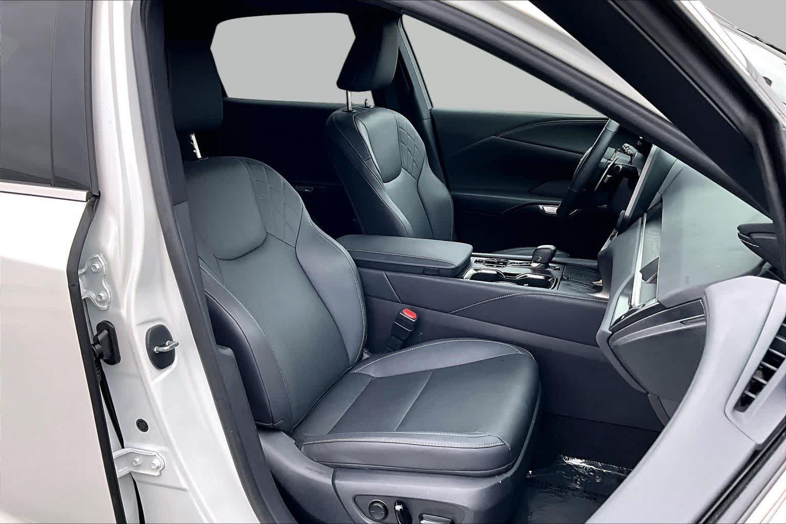 Used 2025 Lexus RX 350h w/ Convenience Package AWD/4WD image 9