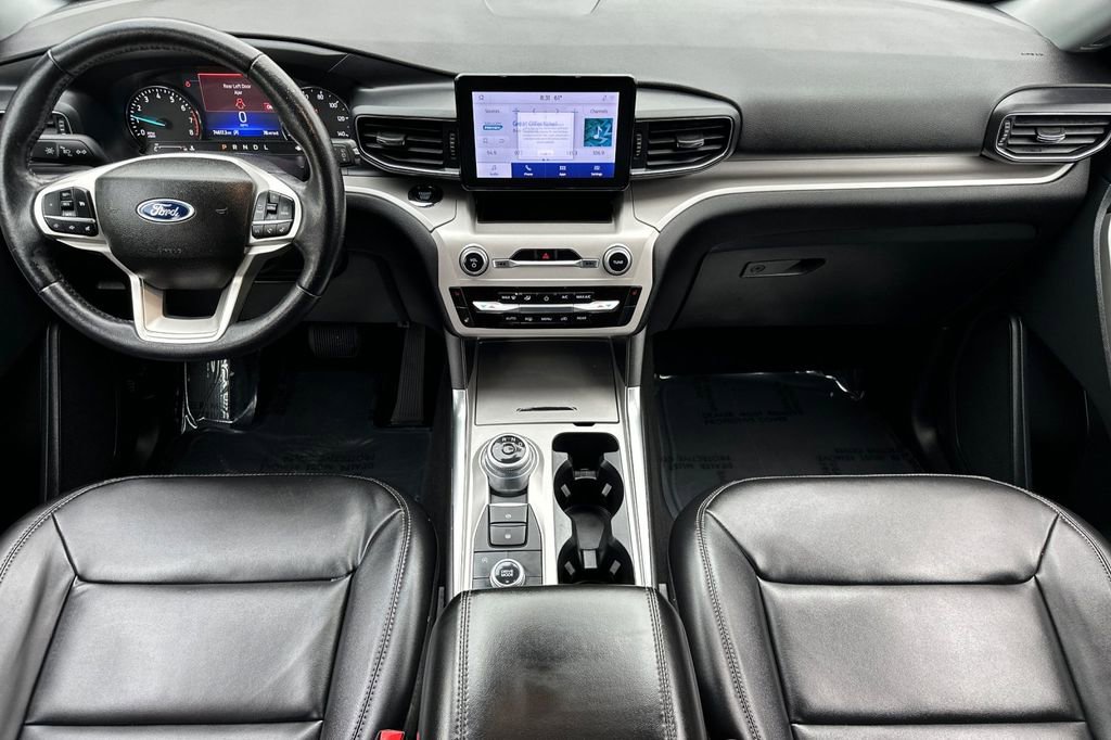 Certified 2023 Ford Explorer XLT w/ Equipment Group 202A image 5