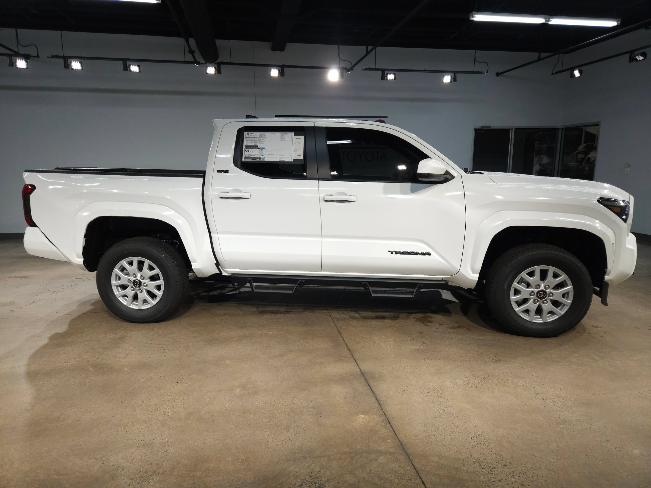 New 2026 Toyota Tacoma SR5 AWD/4WD image 8