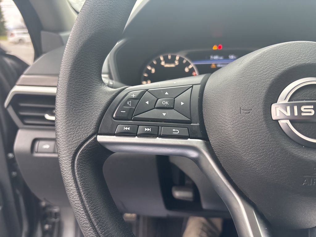 Used 2024 Nissan Altima 2.5 SV FWD image 19