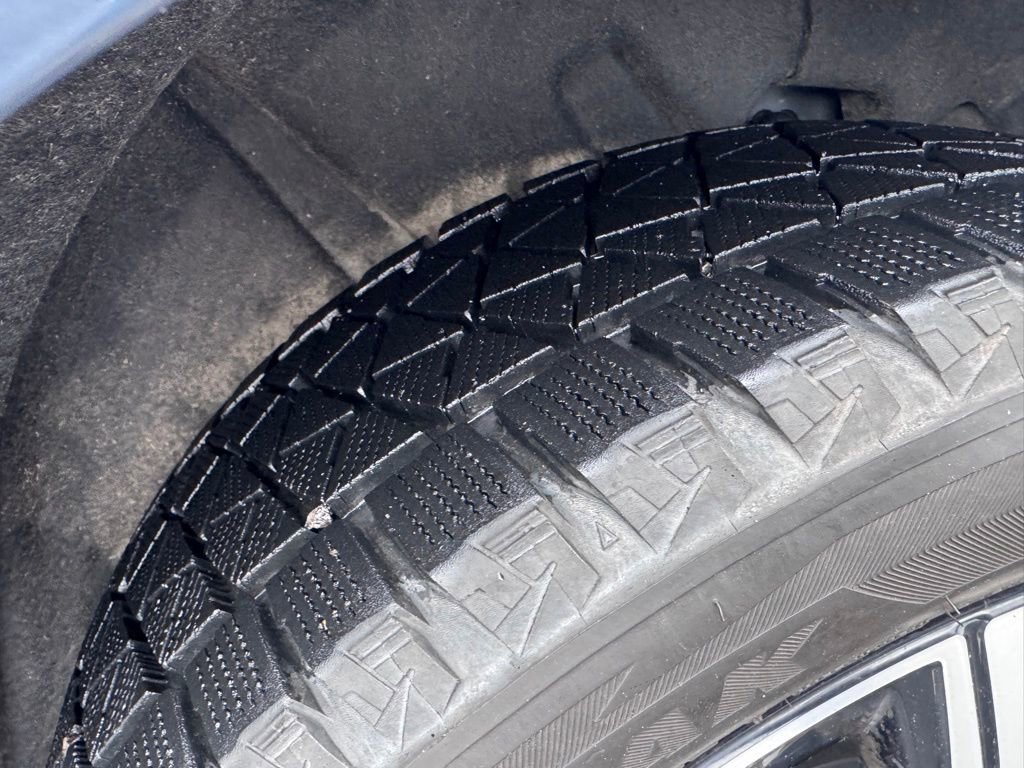 Used 2023 Volvo XC60 B5 Plus AWD/4WD image 25