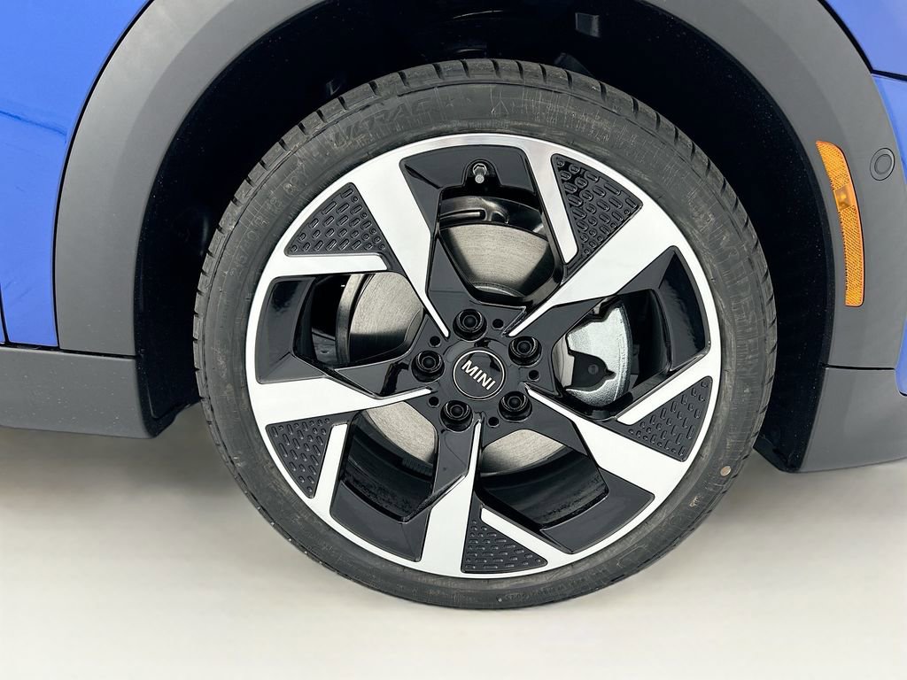 New 2026 MINI Cooper 4-Door Hardtop image 31