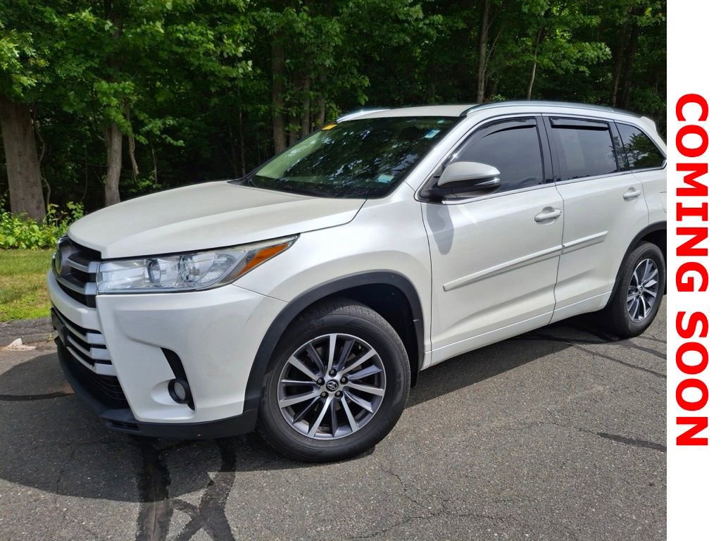 Used 2018 Toyota Highlander XLE w/ Protection Package #3 AWD/4WD image 1