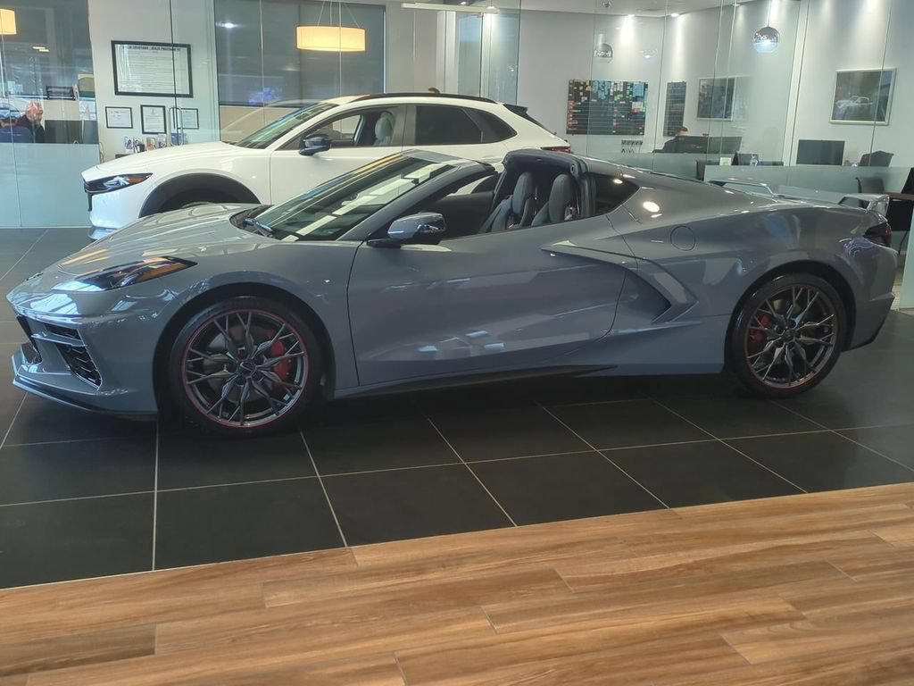 Used 2024 Chevrolet Corvette Stingray Premium Cpe w/ Z51 Performance Package RWD image 6