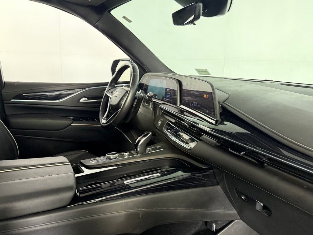 Used 2023 Cadillac Escalade Sport AWD/4WD image 28