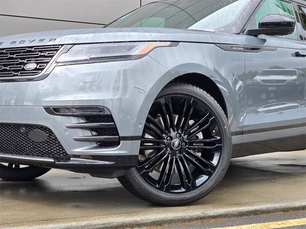 New 2026 Land Rover Range Rover Velar Dynamic SE image 2