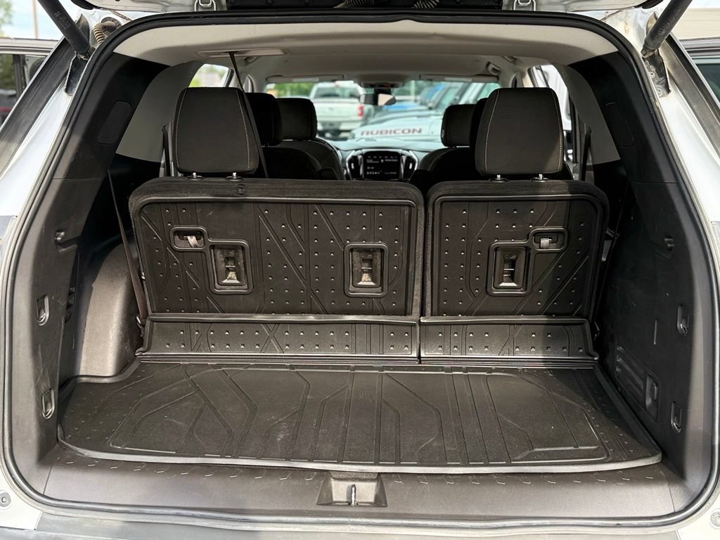 Used 2021 Chevrolet Traverse LT FWD image 22
