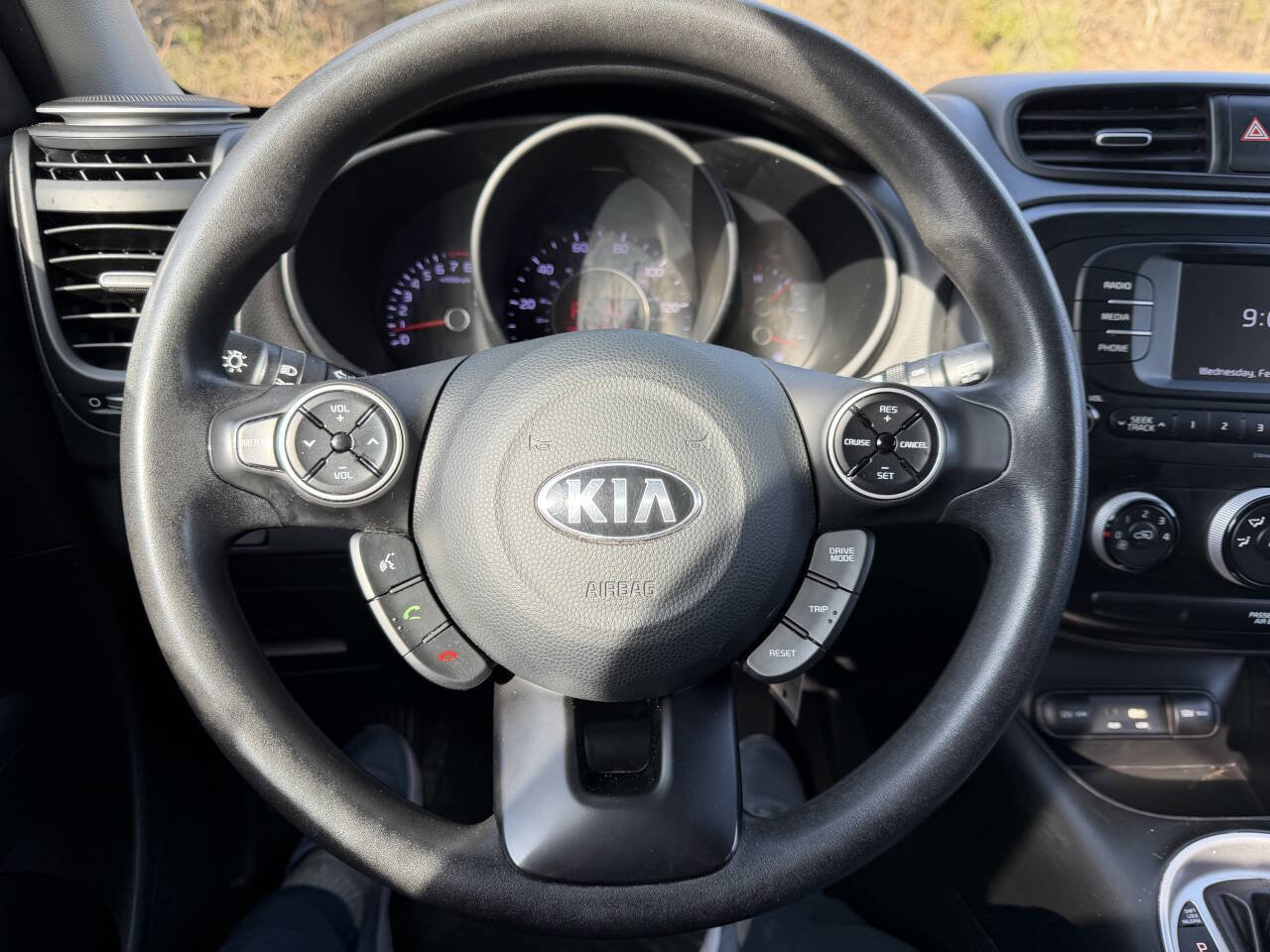 Used 2018 Kia Soul FWD image 29