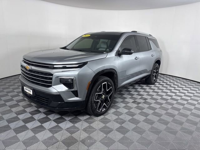 Used 2025 Chevrolet Traverse High Country image 7