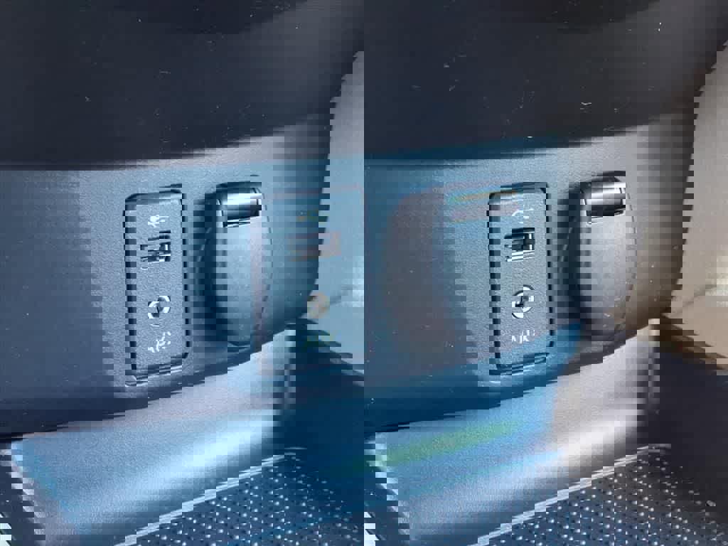 Used 2014 Nissan Rogue SL image 23