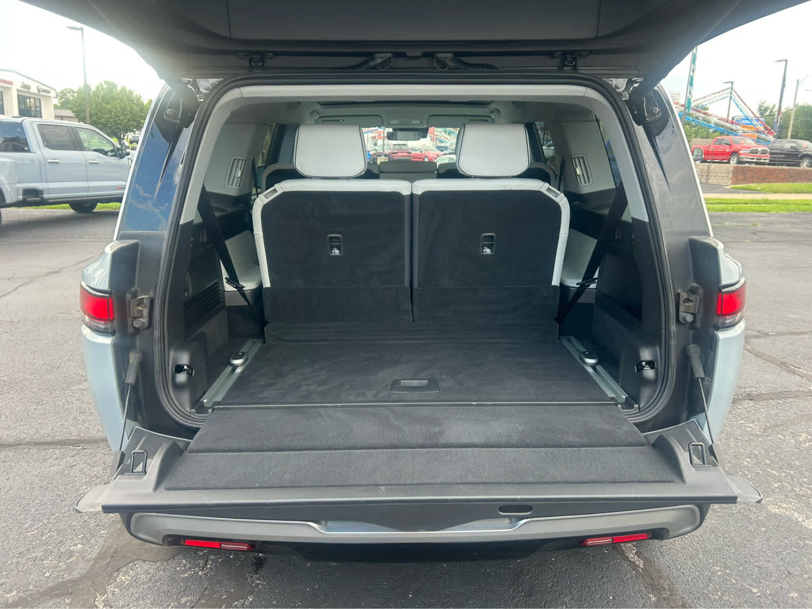 Used 2026 Rivian R1S Adventure AWD/4WD image 10