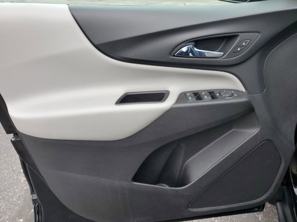 Used 2020 Chevrolet Equinox LS FWD image 24