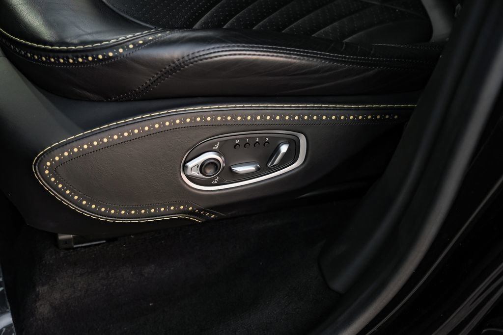 Used 2021 Aston Martin DBX image 34