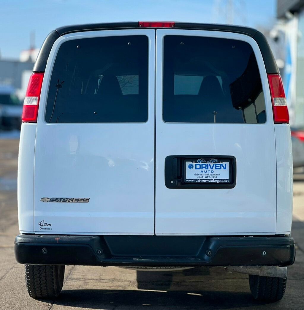 Used 2023 Chevrolet Express 3500 LS RWD image 4