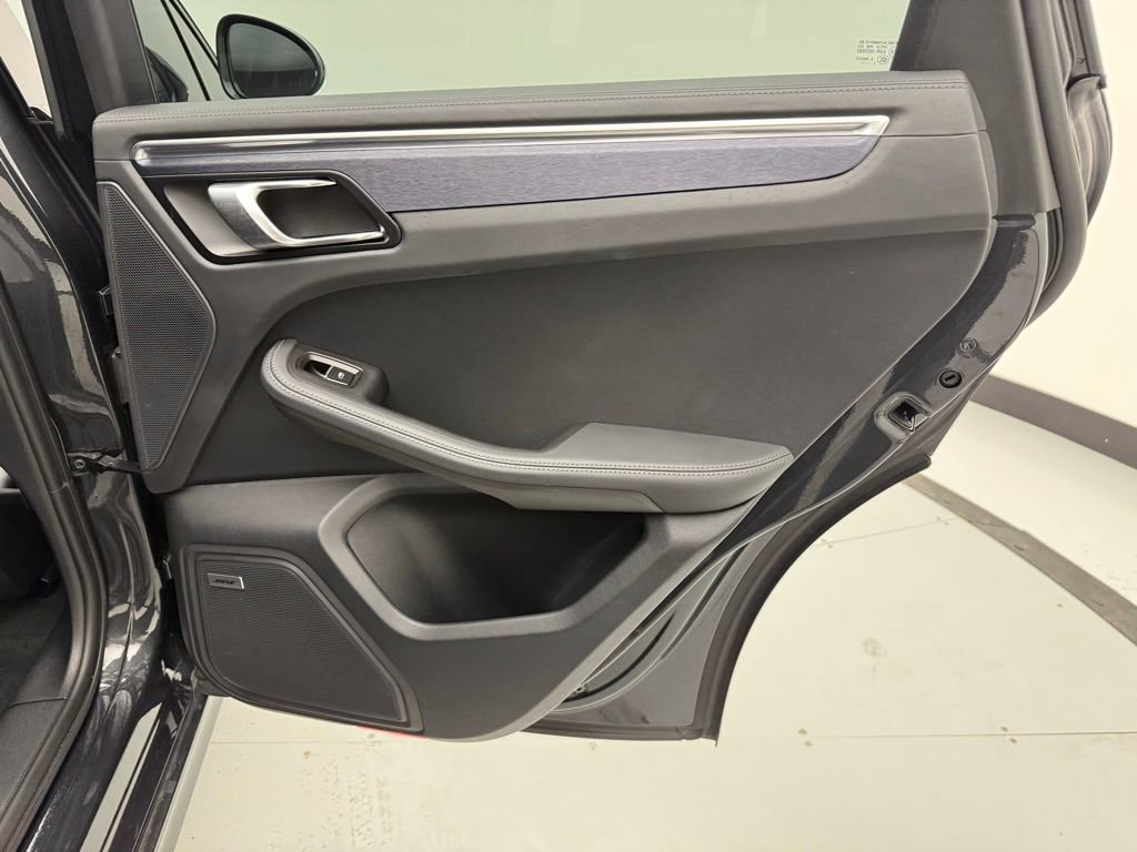 Used 2022 Porsche Macan GTS image 32