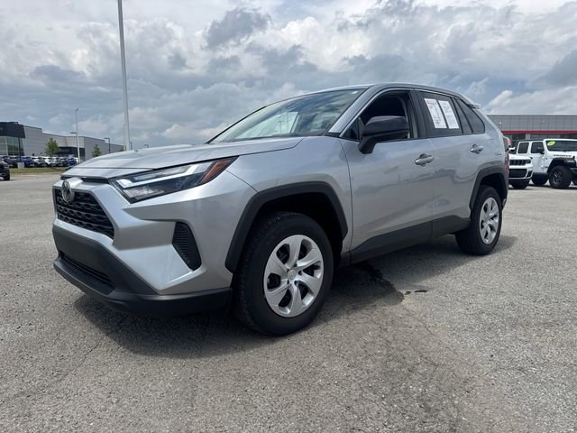 Used 2025 Toyota RAV4 LE FWD video 2